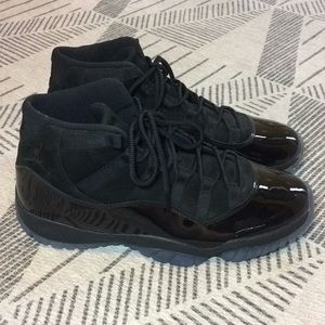 Air Jordan 11 Retro Cap and Gown